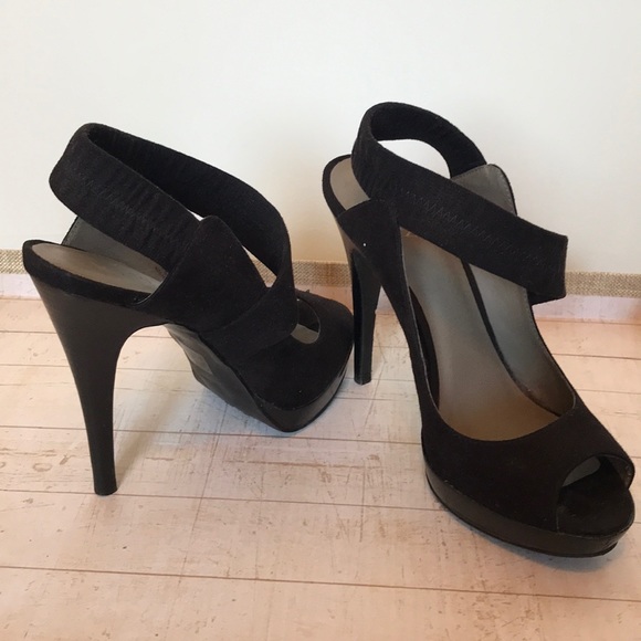 Levity Black Heels - Picture 2 of 6